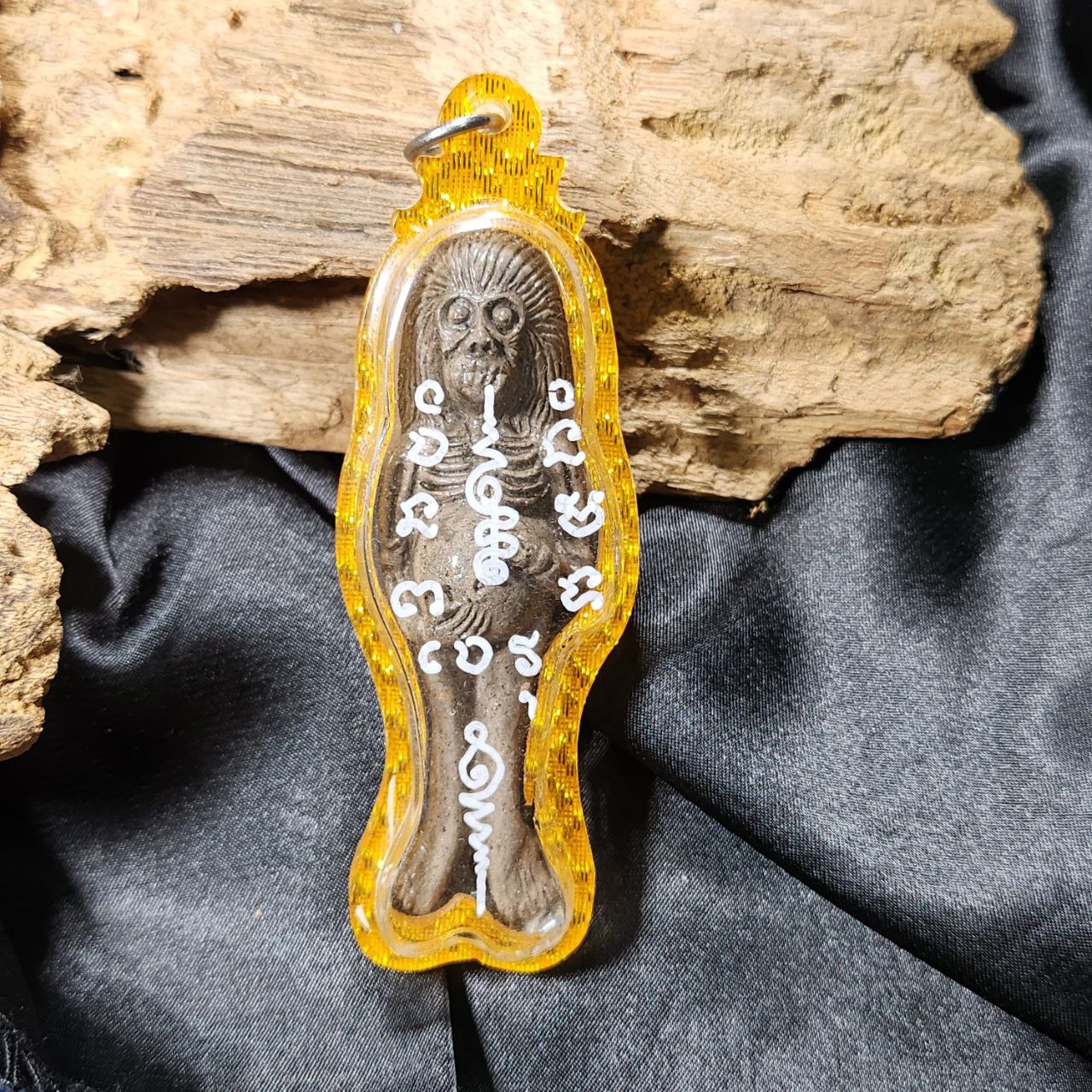 Jin Thai Fo Pai - ARCHAN DAENG啊赞殿大肚女灵粉牌（黄金亚克力防水壳）